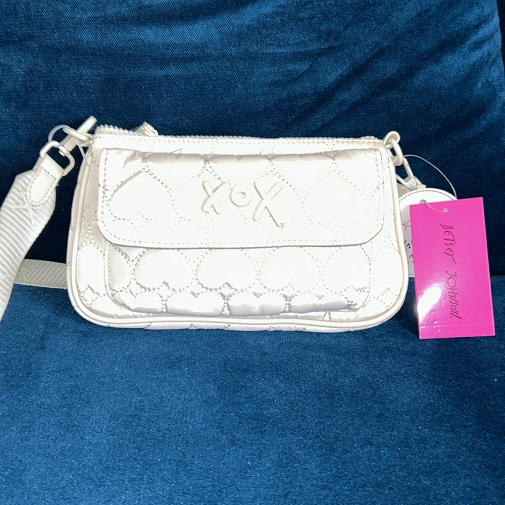 Betsey Johnson Cream Quilted Crossbody Bag Adjustable Strap Matching Coin Purse - Picture 3 of 7